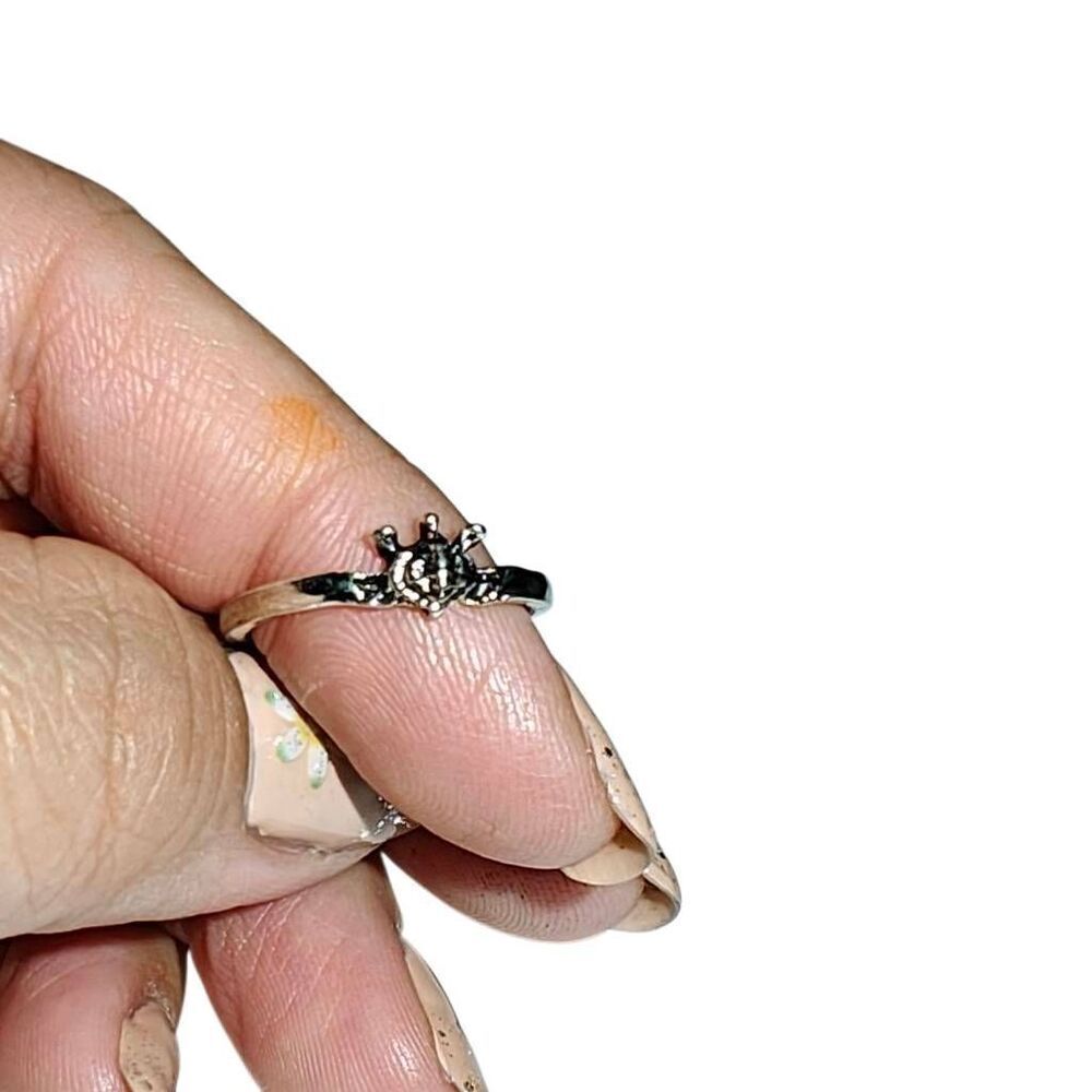 Silver Mini Turtle Ring - Picture 4 of 4